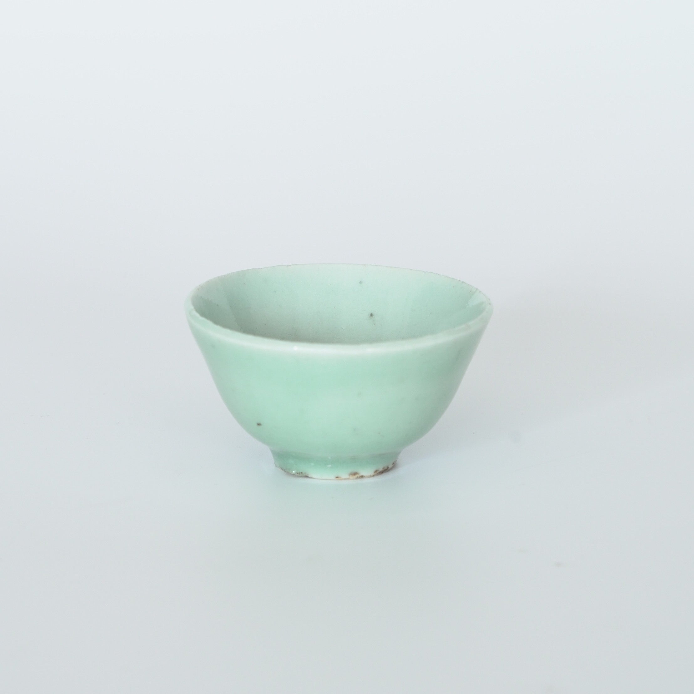 豆青釉茶杯⑦