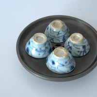青花唐草文小茶杯４個セット