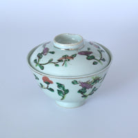 粉彩四季花文蓋碗①