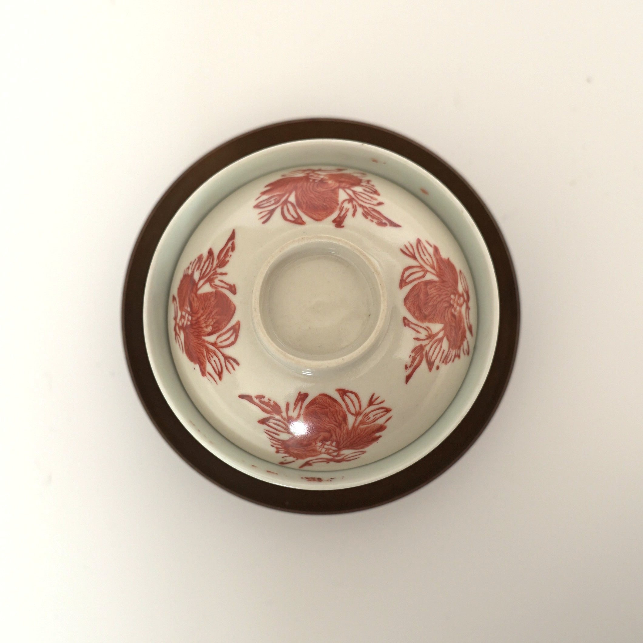 赤絵福寿三多文蓋碗