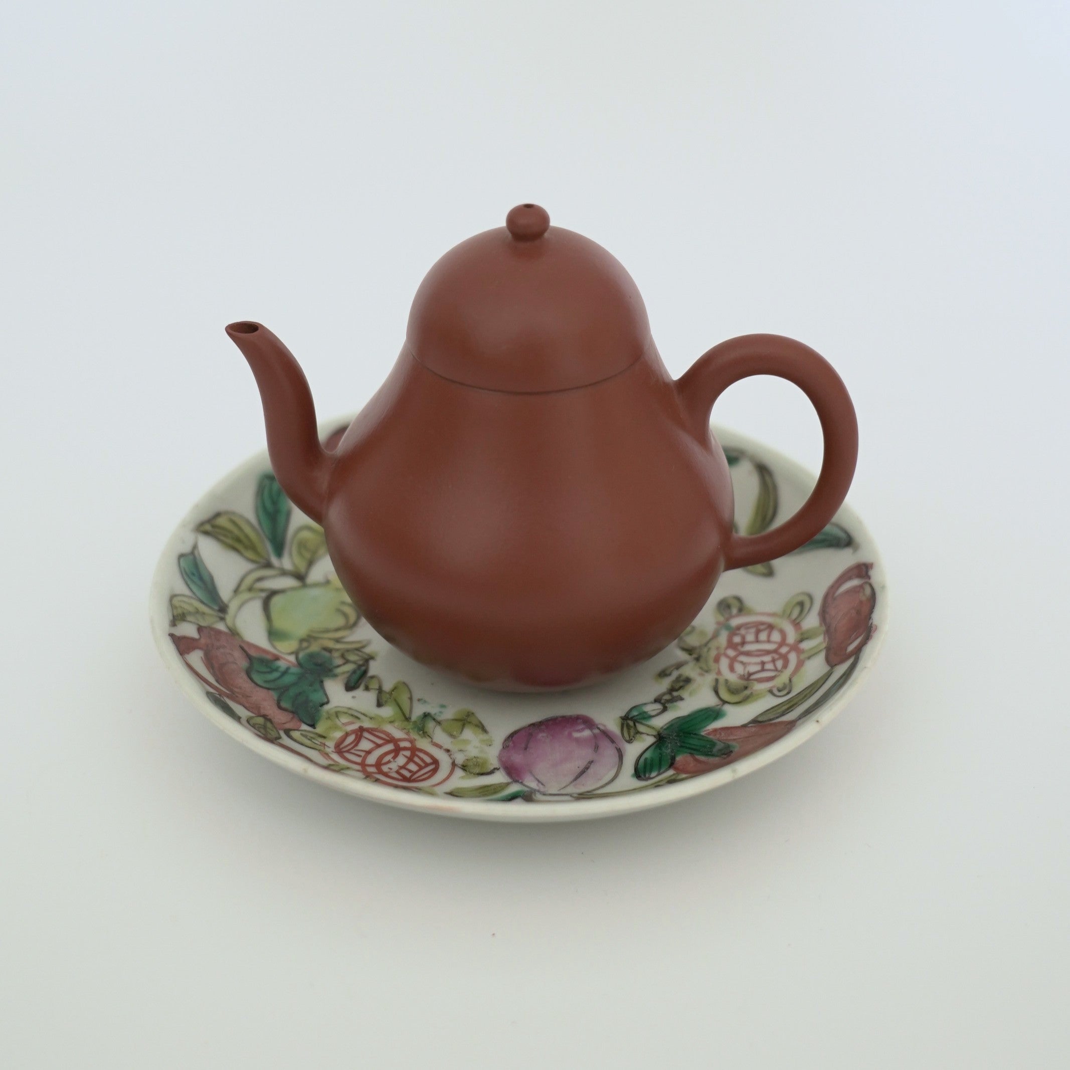 粉彩七宝三多文皿⑤