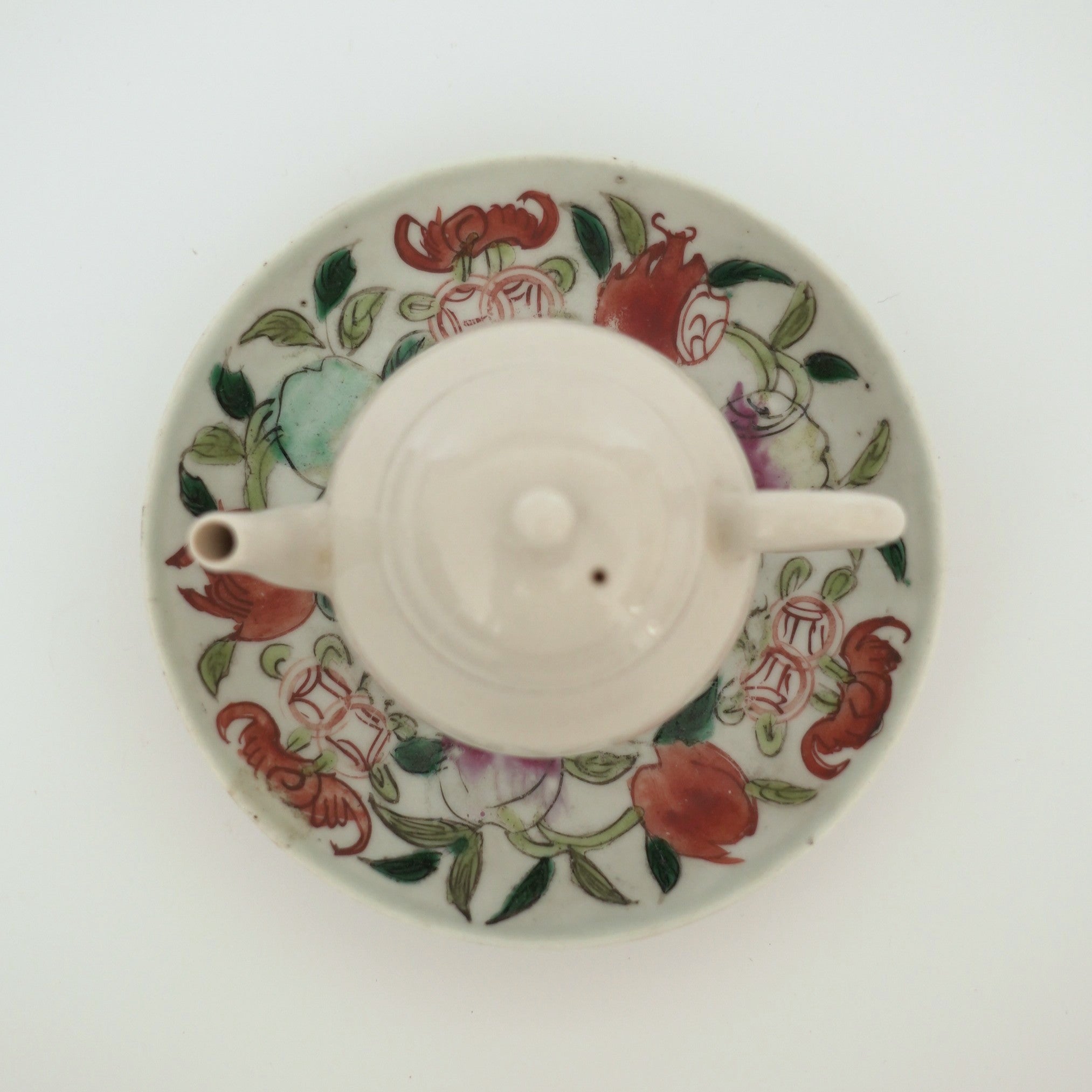 粉彩七宝三多文皿 ③