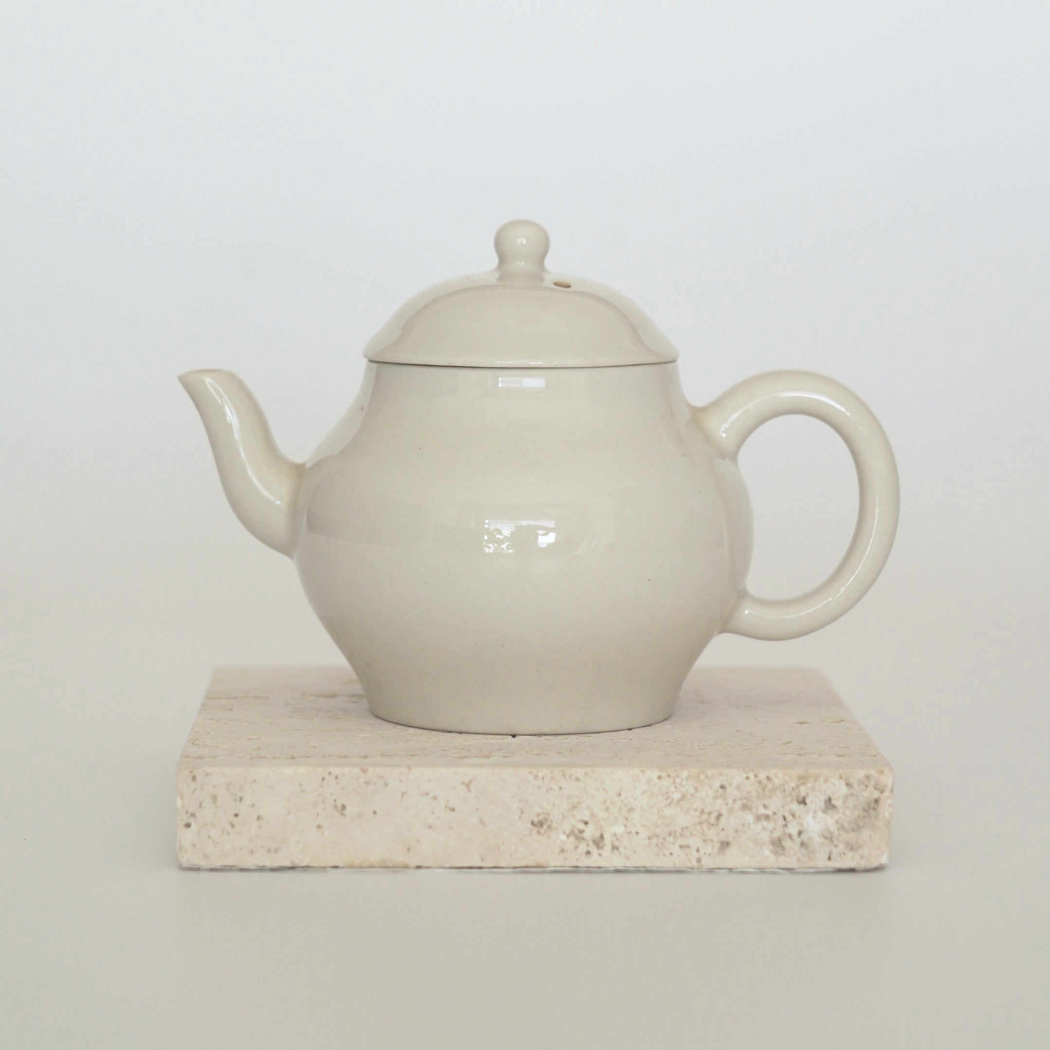 黄洞石正方壺承