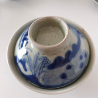 青花山水図蓋碗