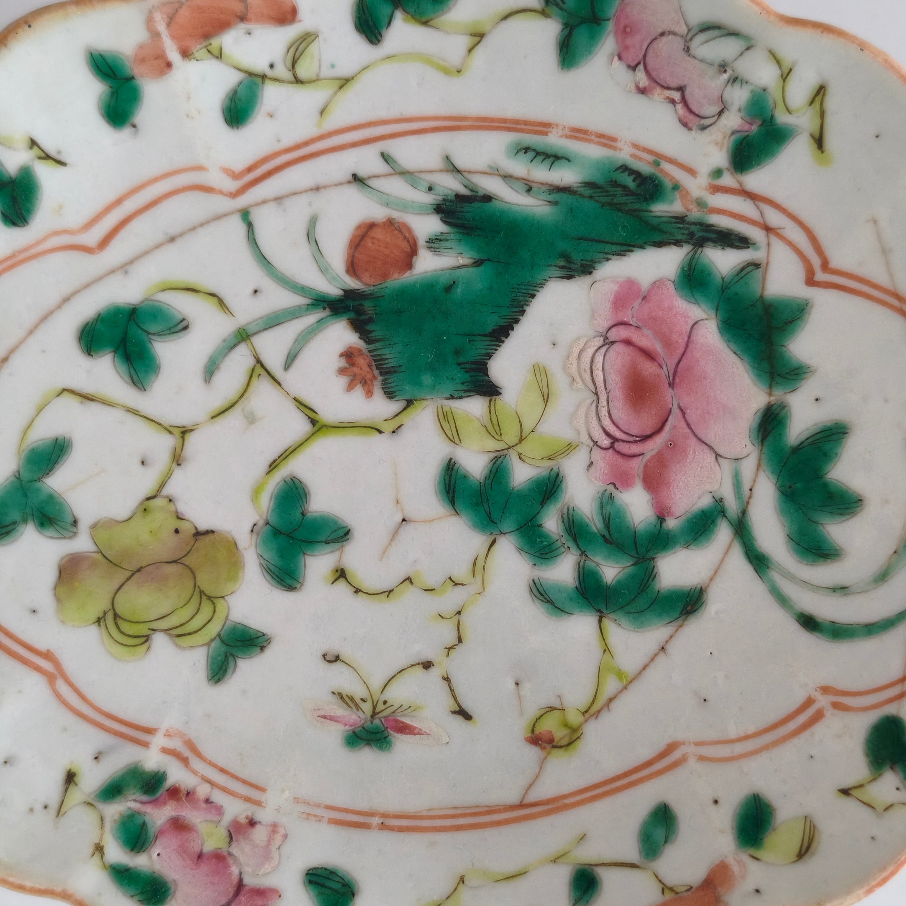 粉彩高足皿⑪
