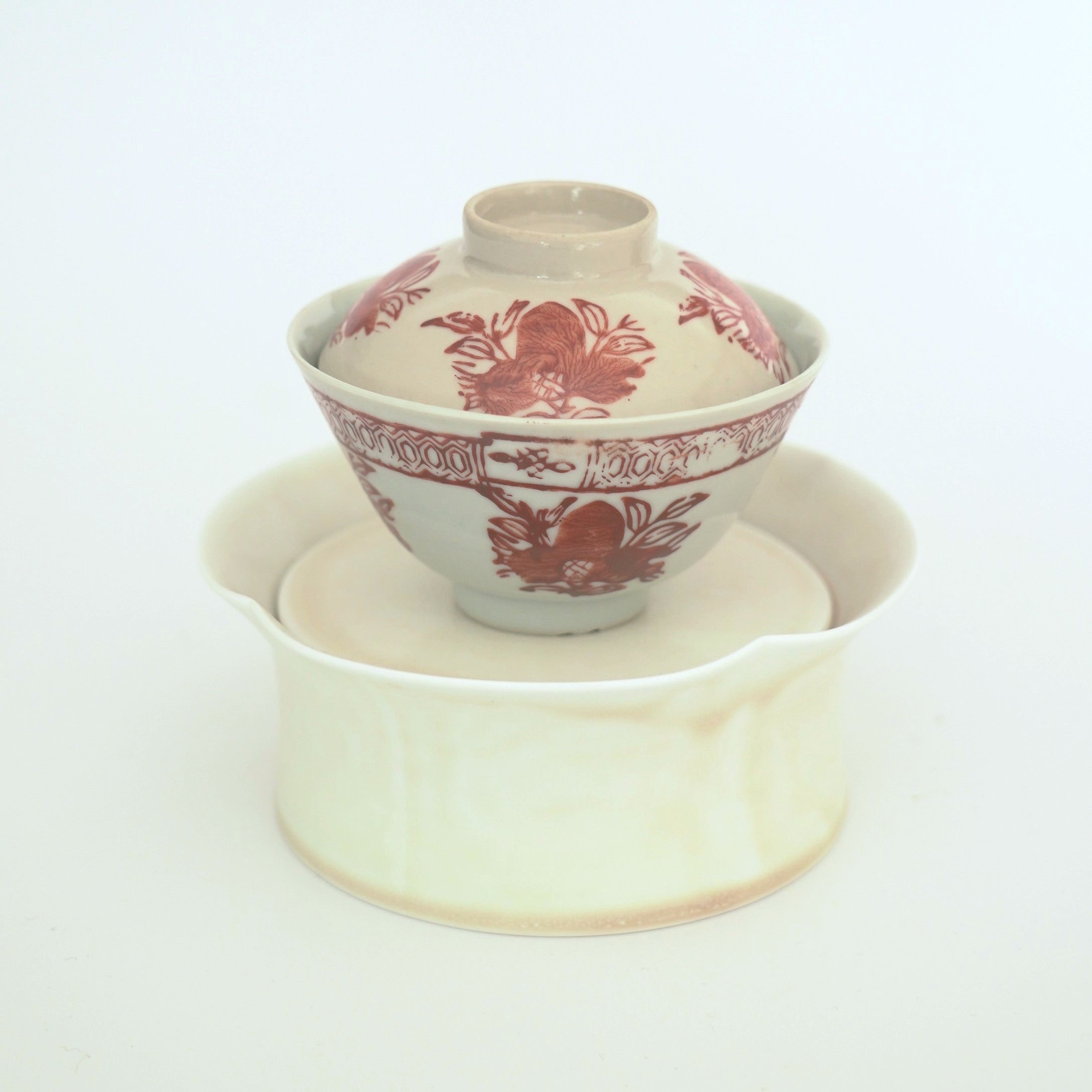 赤絵福寿三多文蓋碗