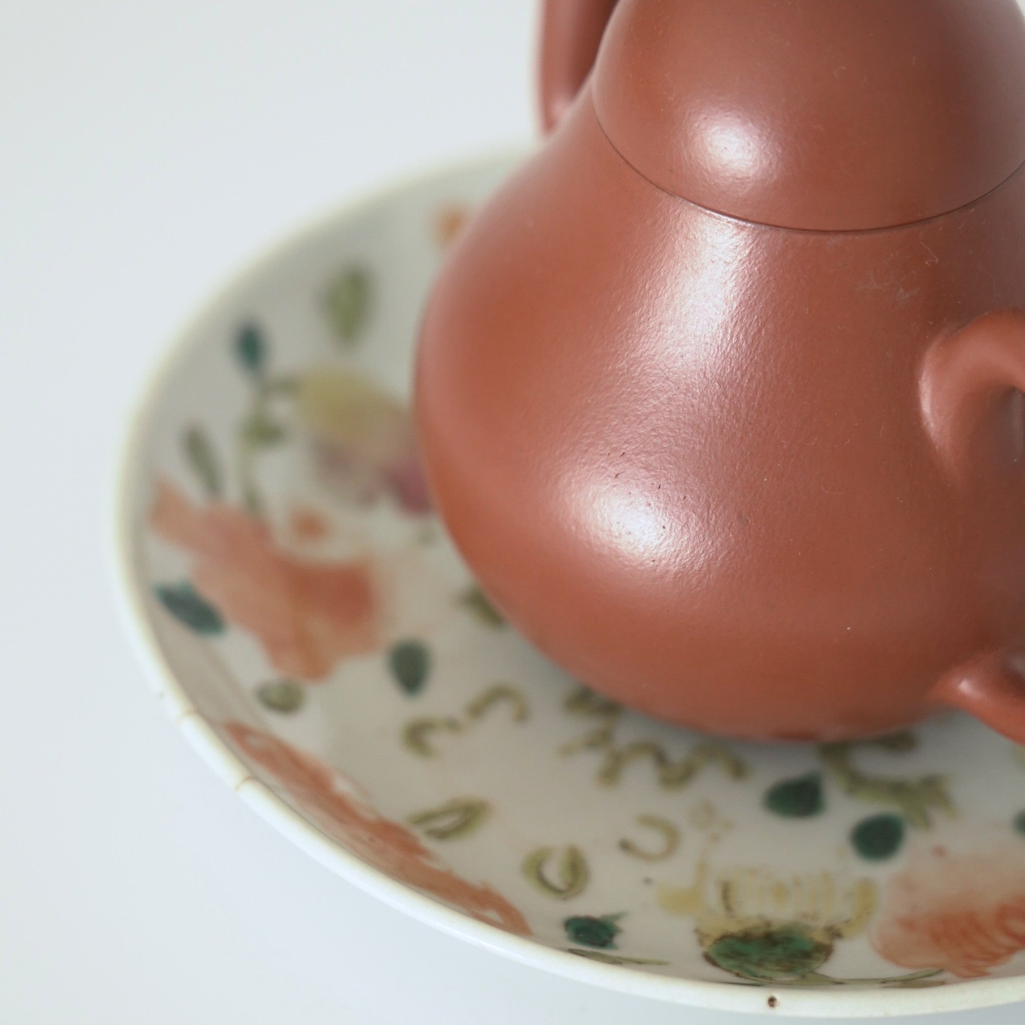 粉彩七宝三多文皿⑦