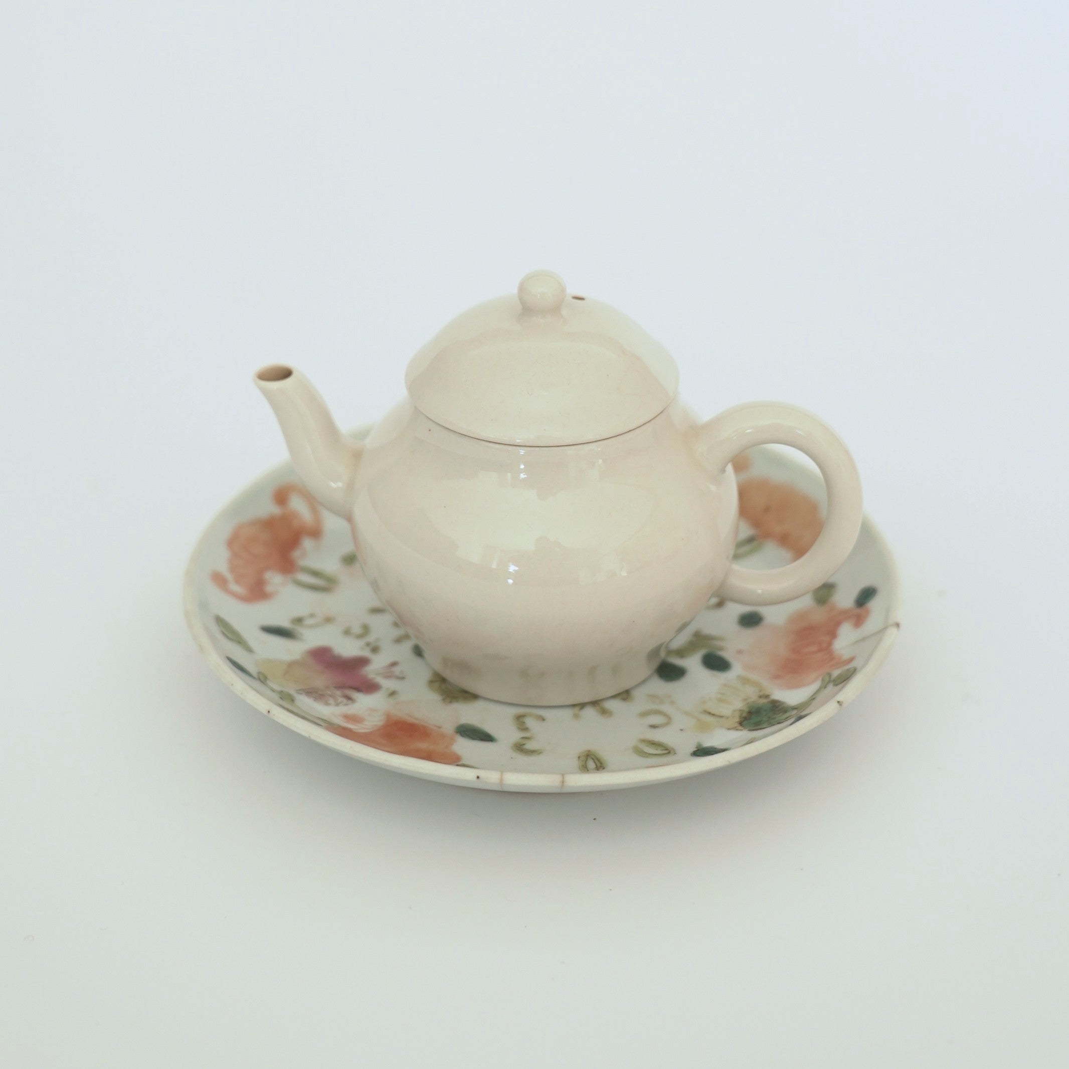 粉彩七宝三多文皿⑦