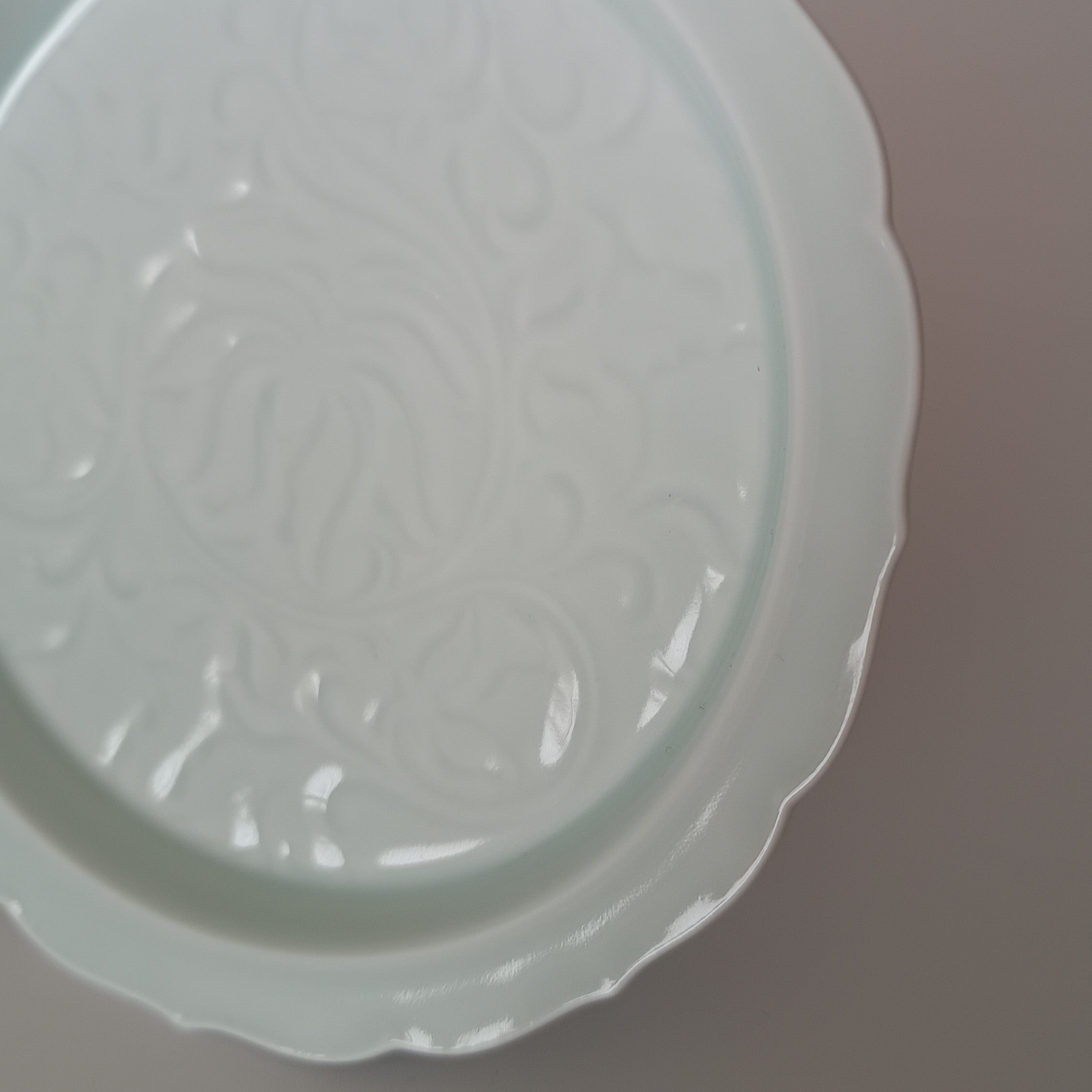 影青刻花高脚壺承