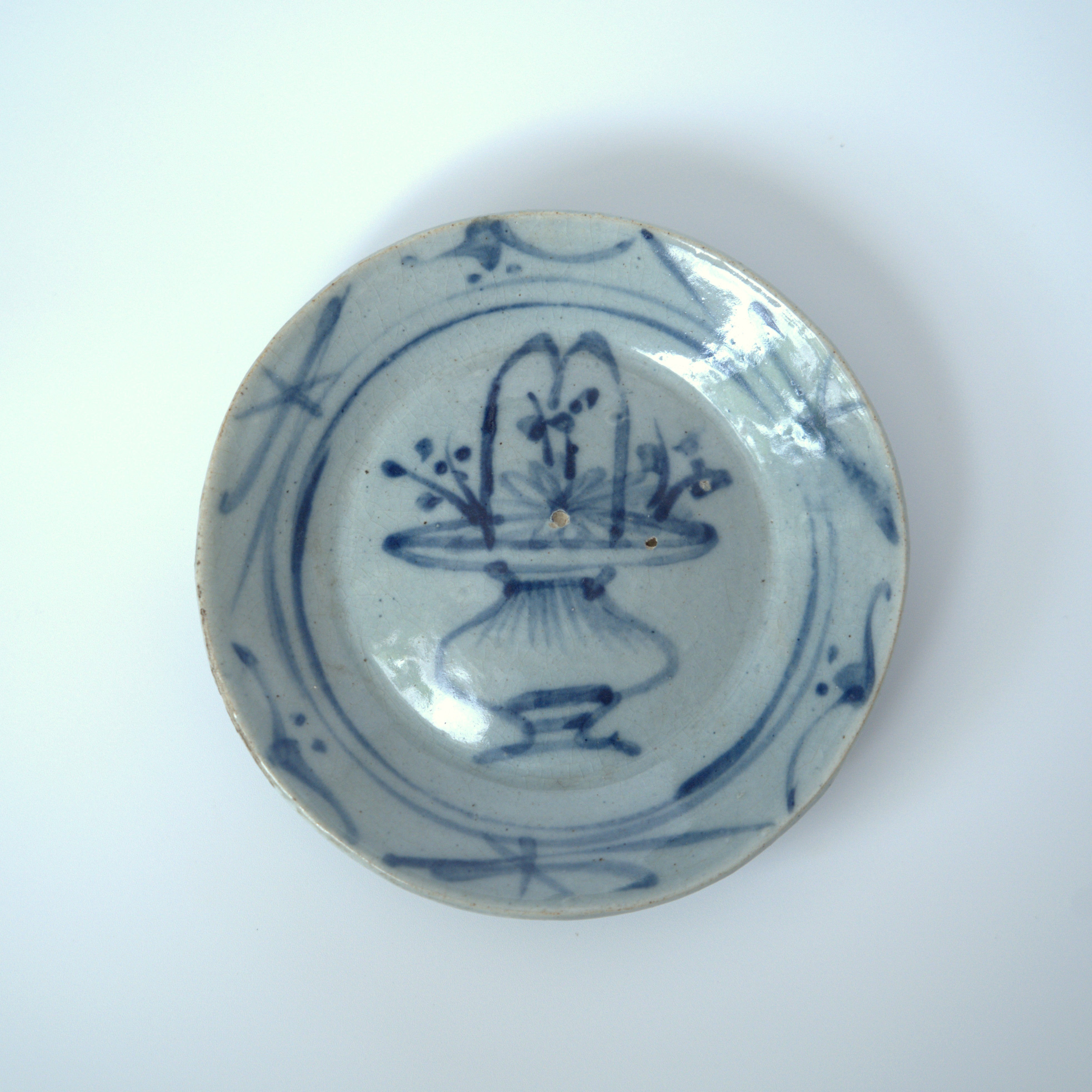 青花花籠蝙蝠文皿