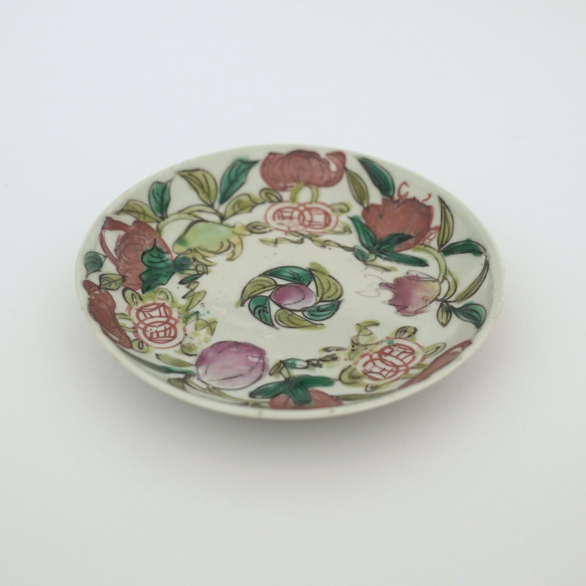 粉彩七宝三多文皿⑤