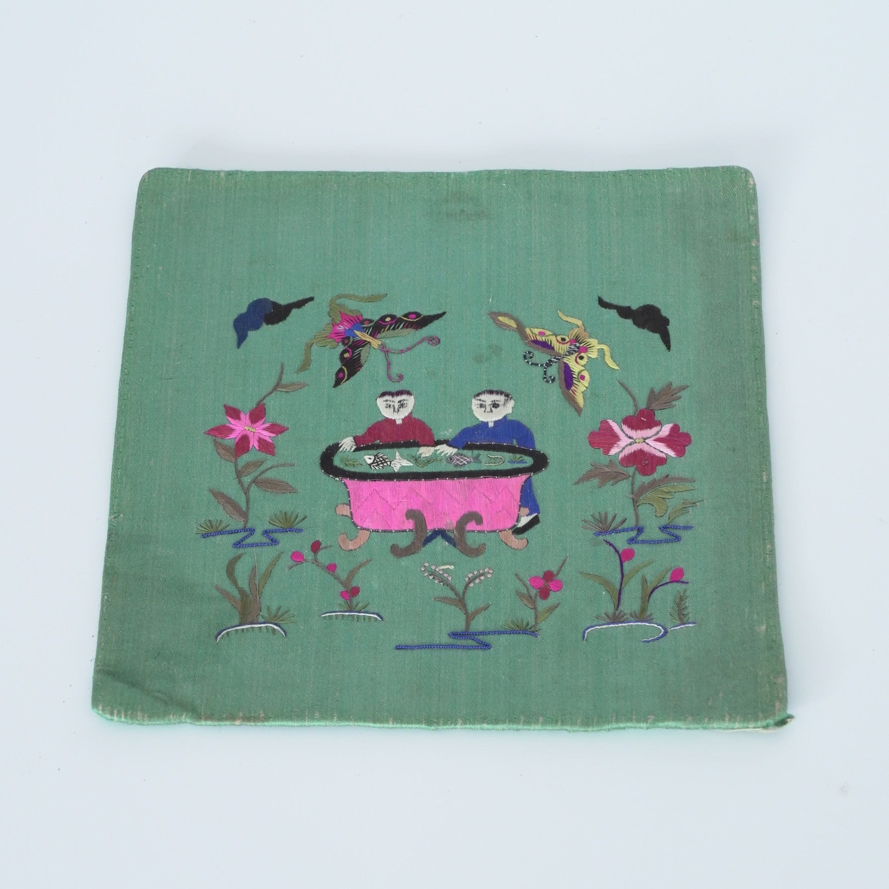観魚花蝶図刺繍敷布