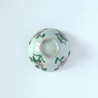 粉彩四季花文茶杯①