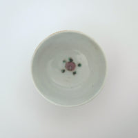 粉彩七宝三多文茶杯①