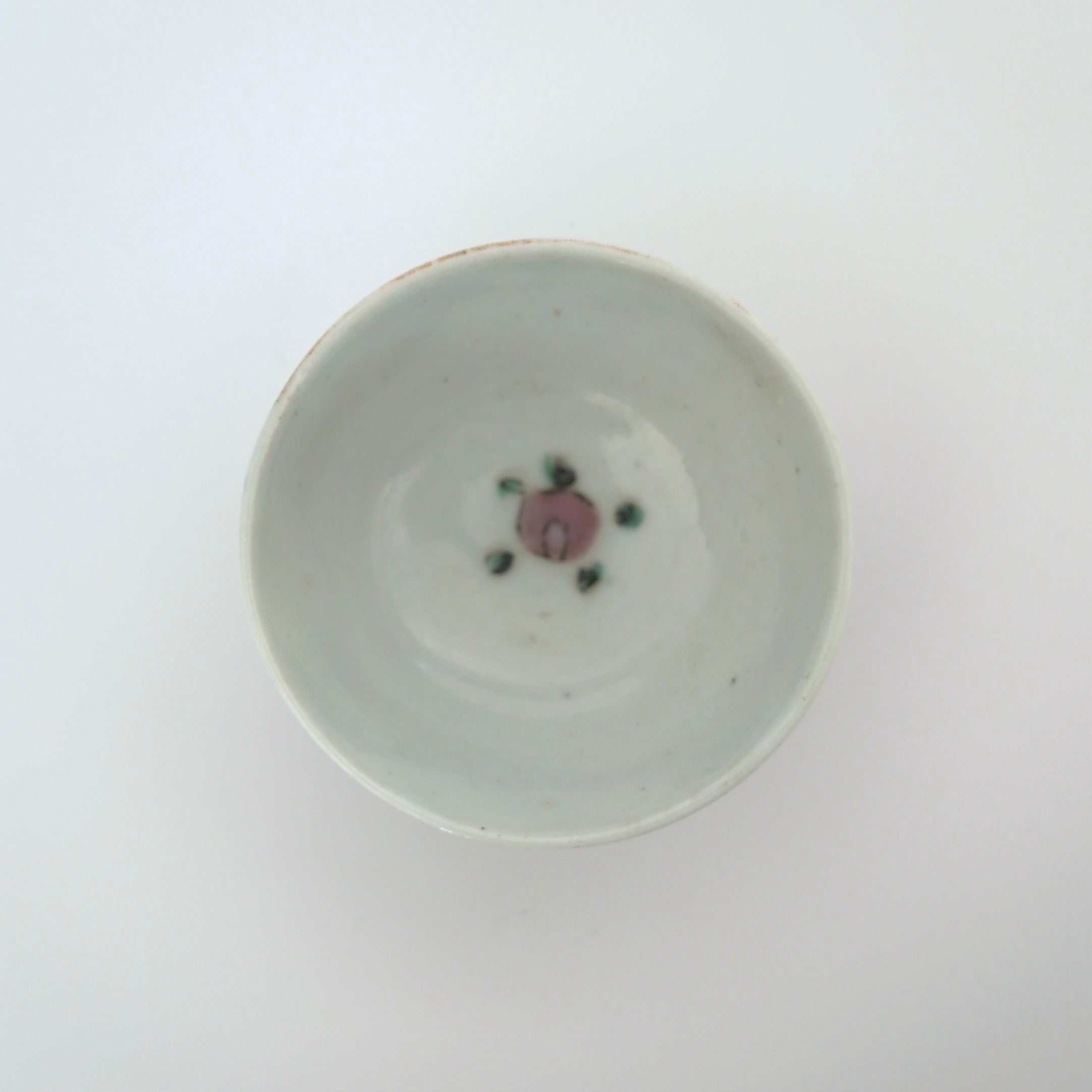 粉彩七宝三多文茶杯①