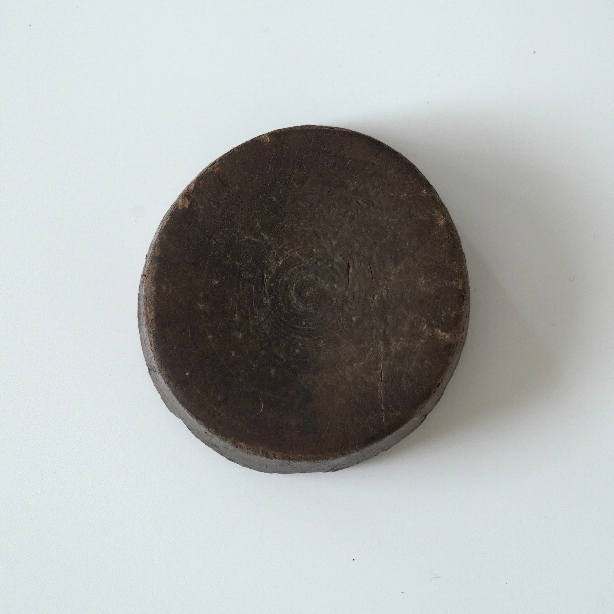 老木彫香文蓋置