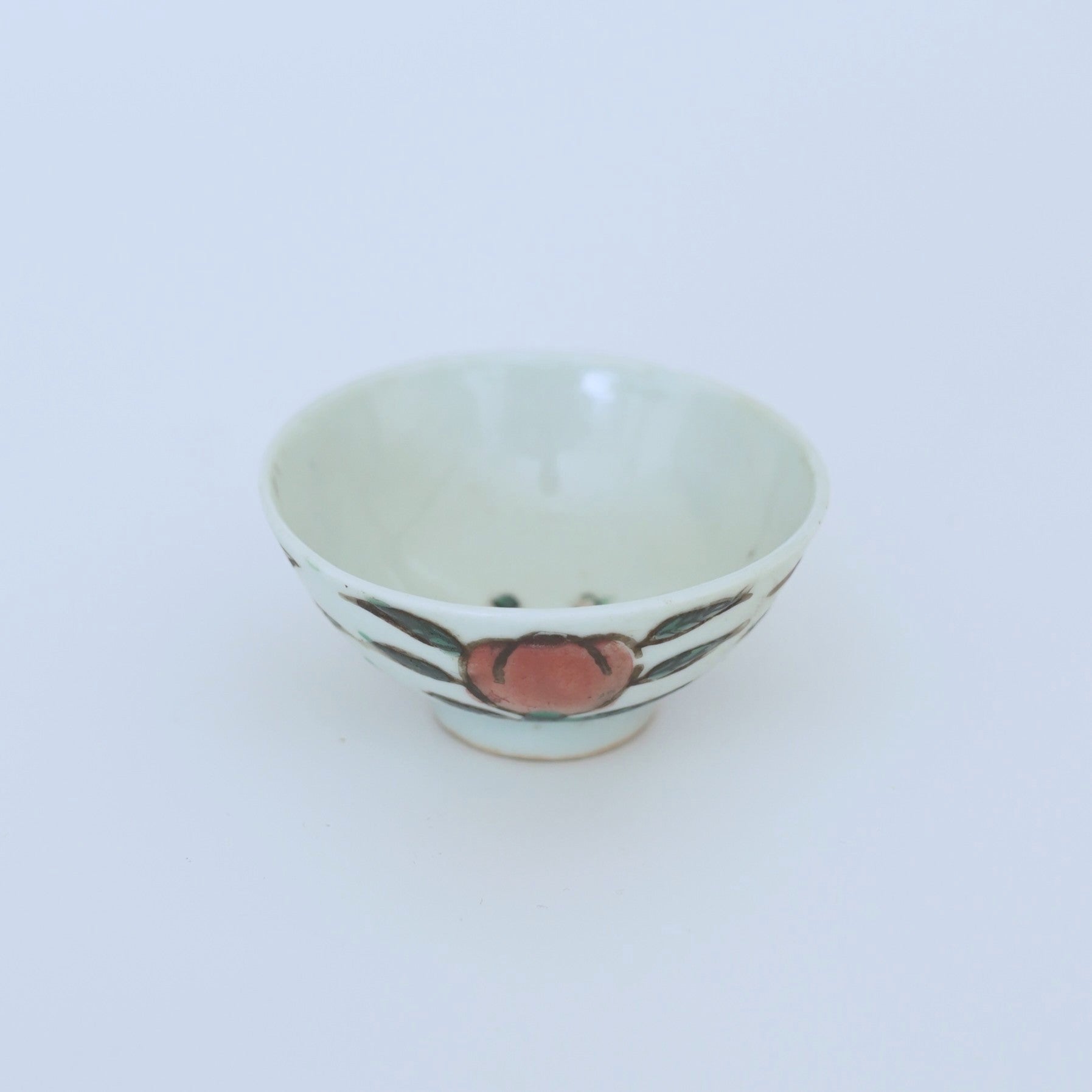 粉彩七宝三多文茶杯⑦