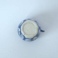 青花牡丹文蓋置②