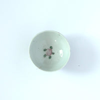 粉彩四季花文茶杯①