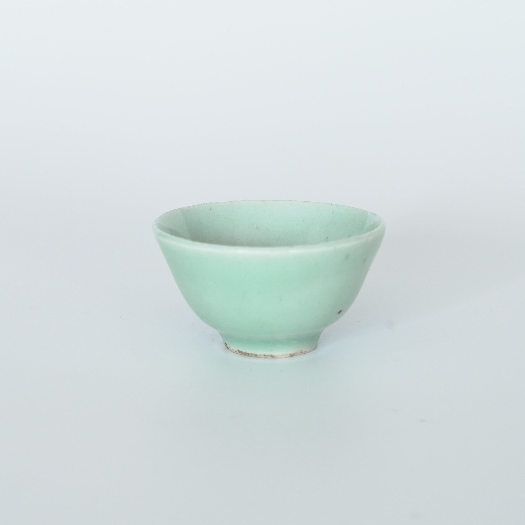 豆青釉茶杯⑦