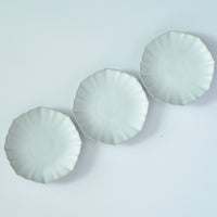 月白釉八角輪花茶托3個セット