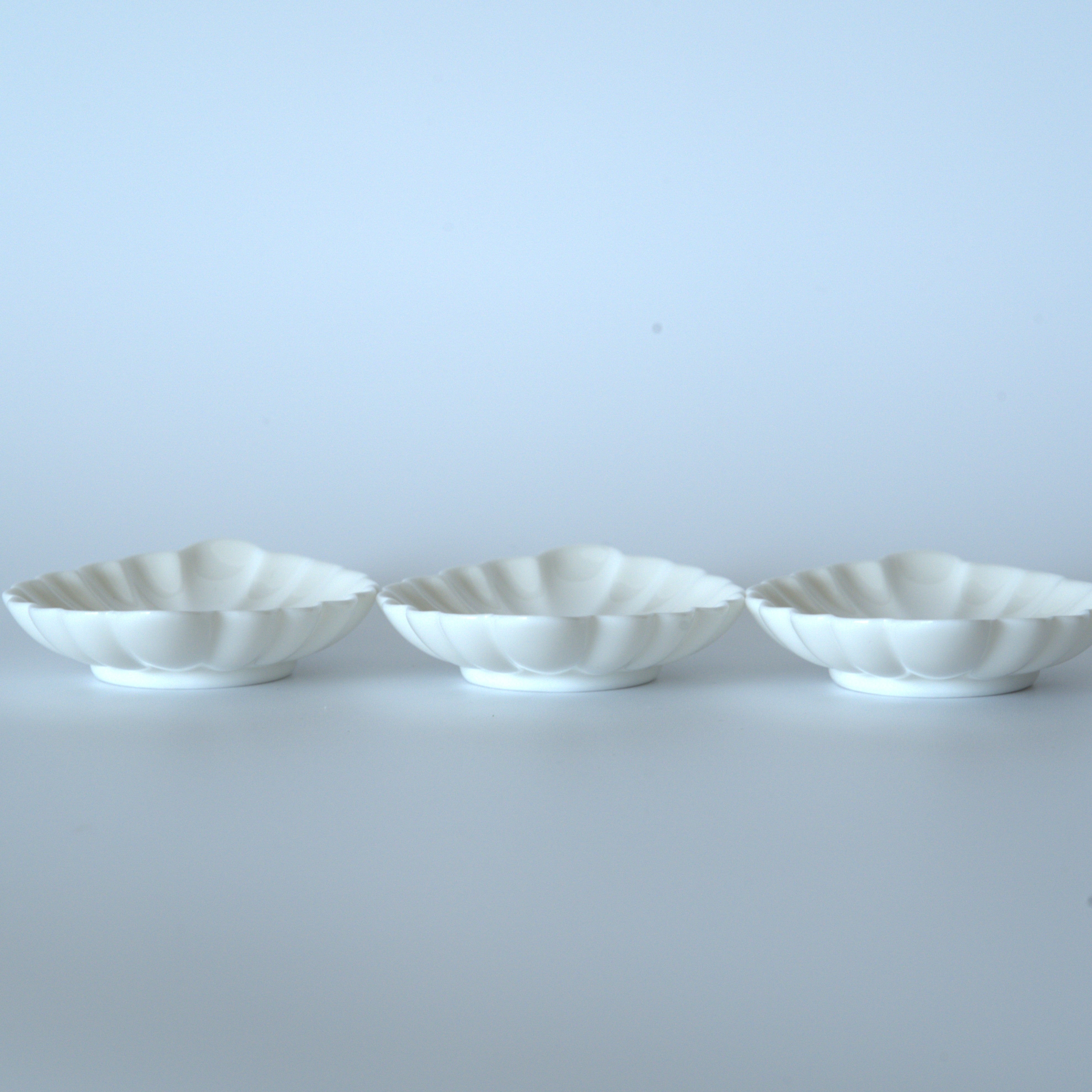 白磁菊花茶托3枚セット