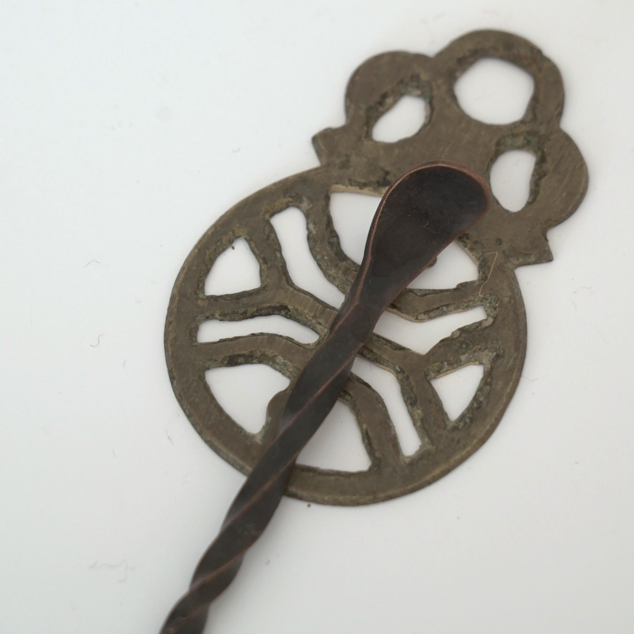 銅製寿字茶枕④