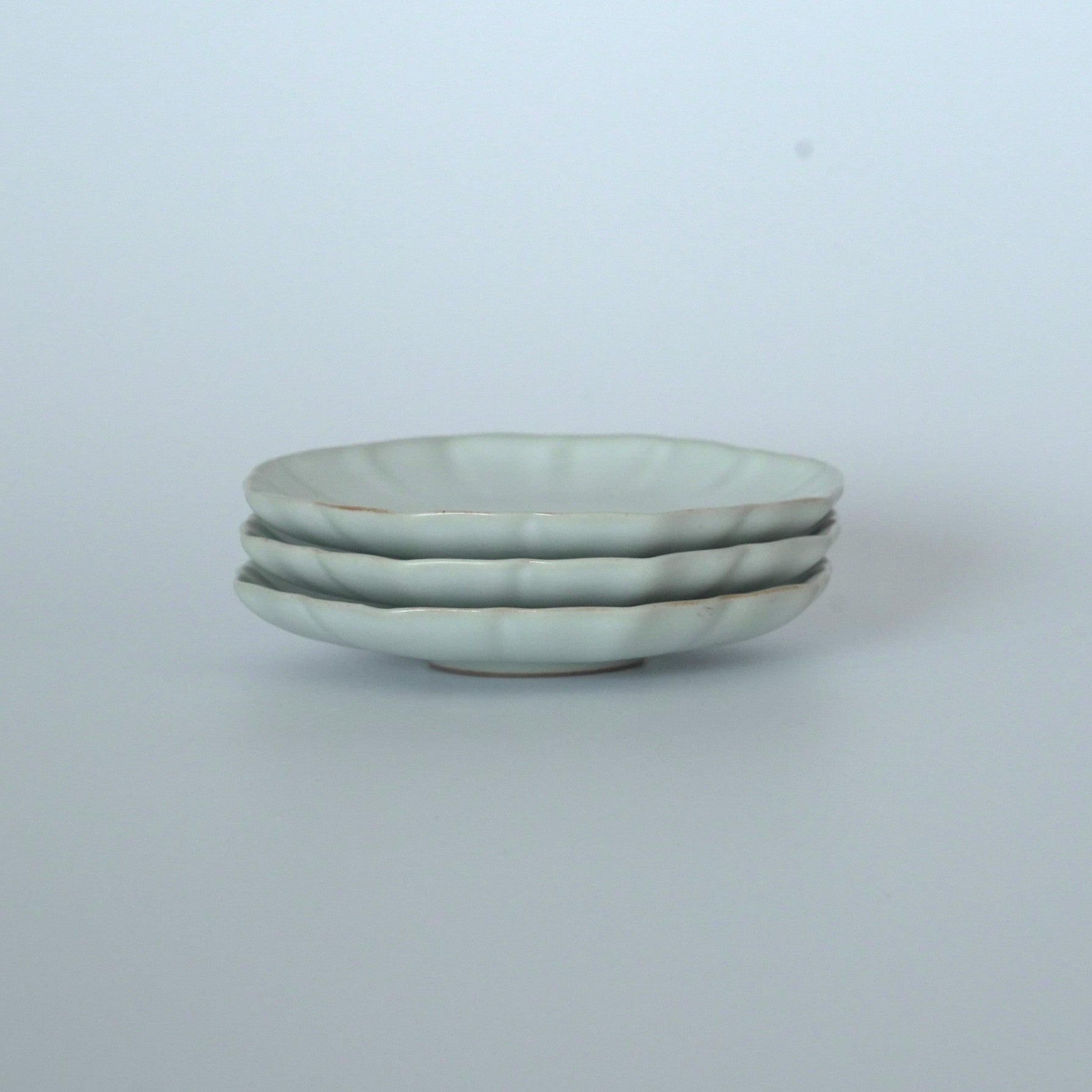 月白釉八角輪花茶托3個セット