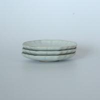 月白釉八角輪花茶托3個セット