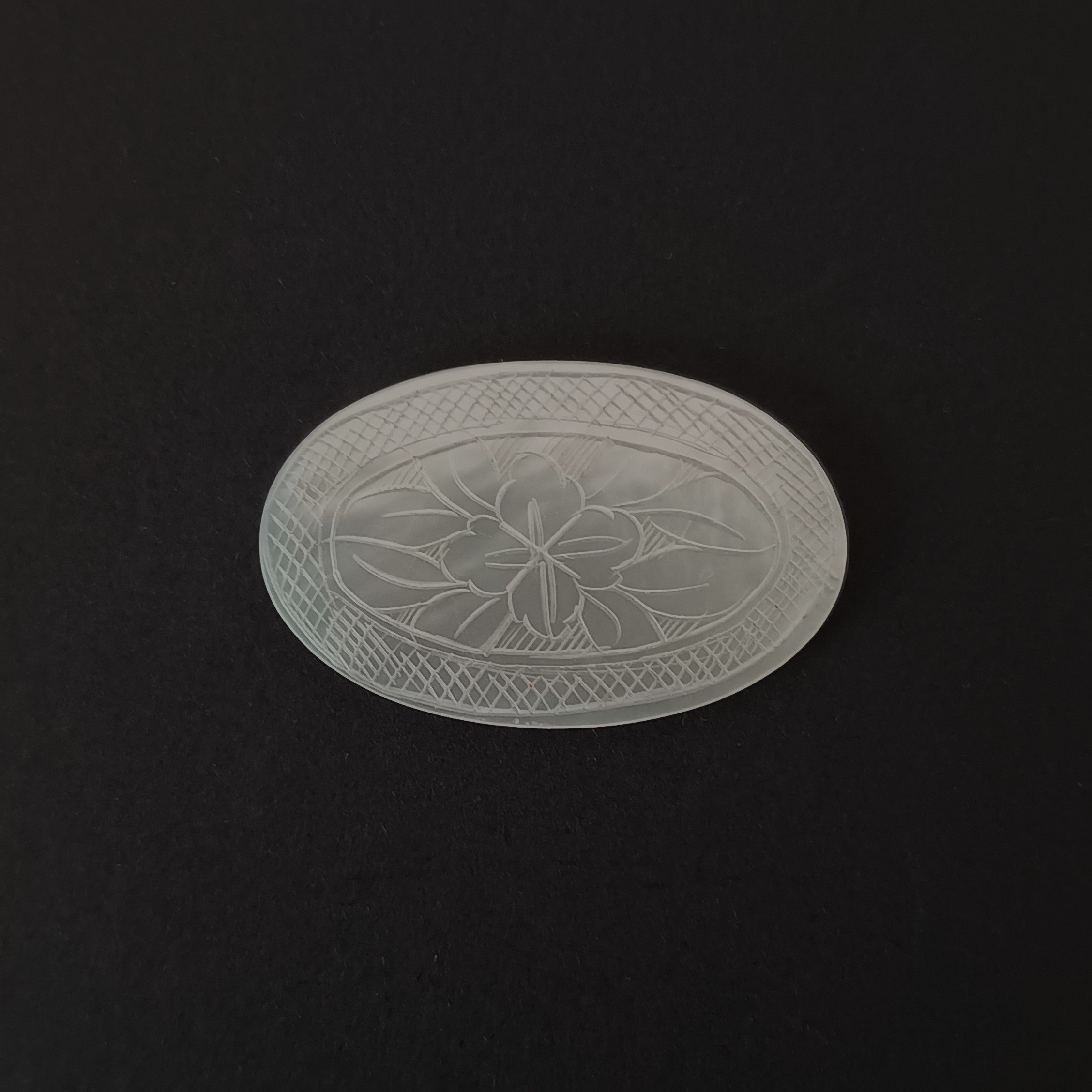 白蝶貝山茶花茶枕①楕円