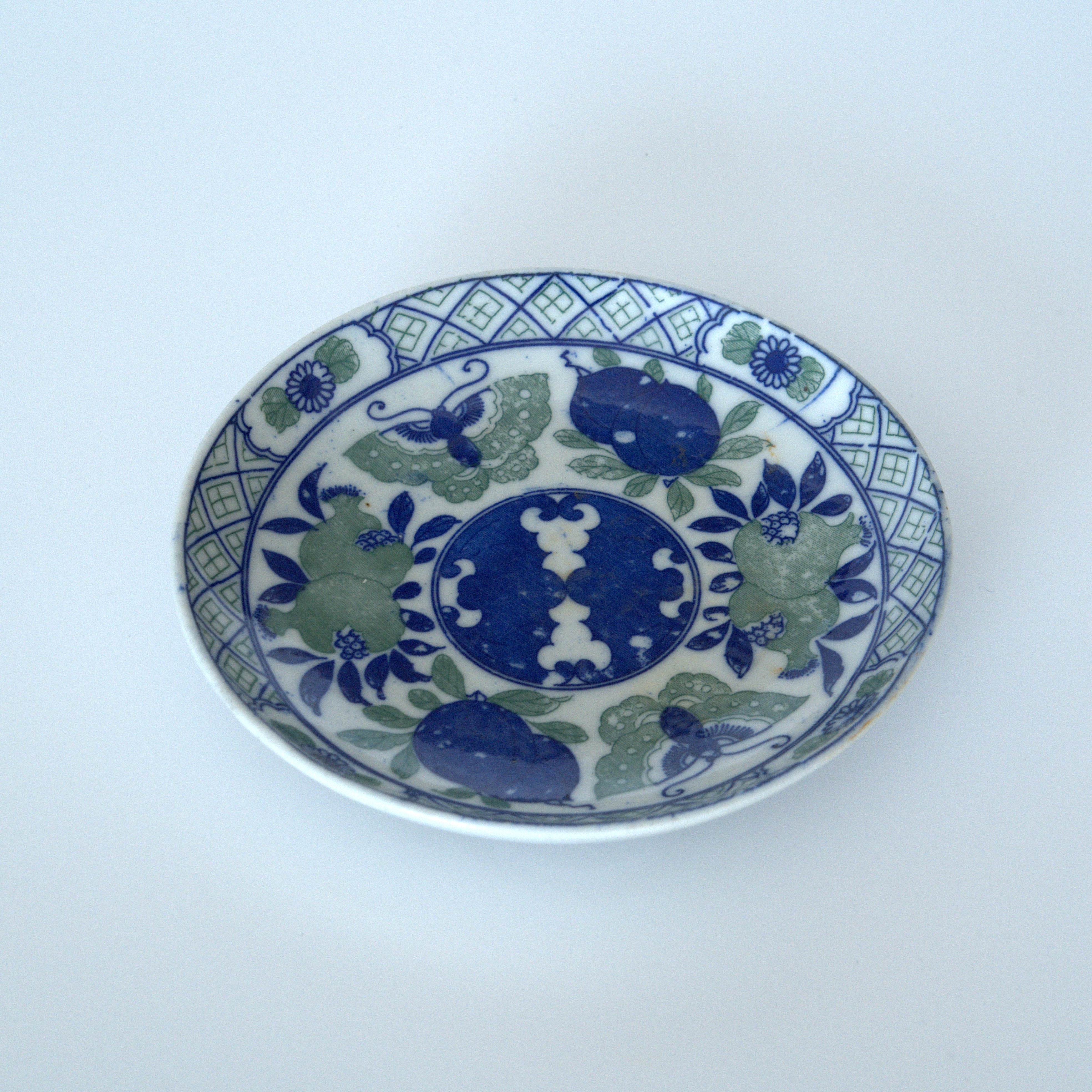 粉彩花蝶福寿文皿