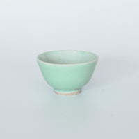 豆青釉茶杯⑧