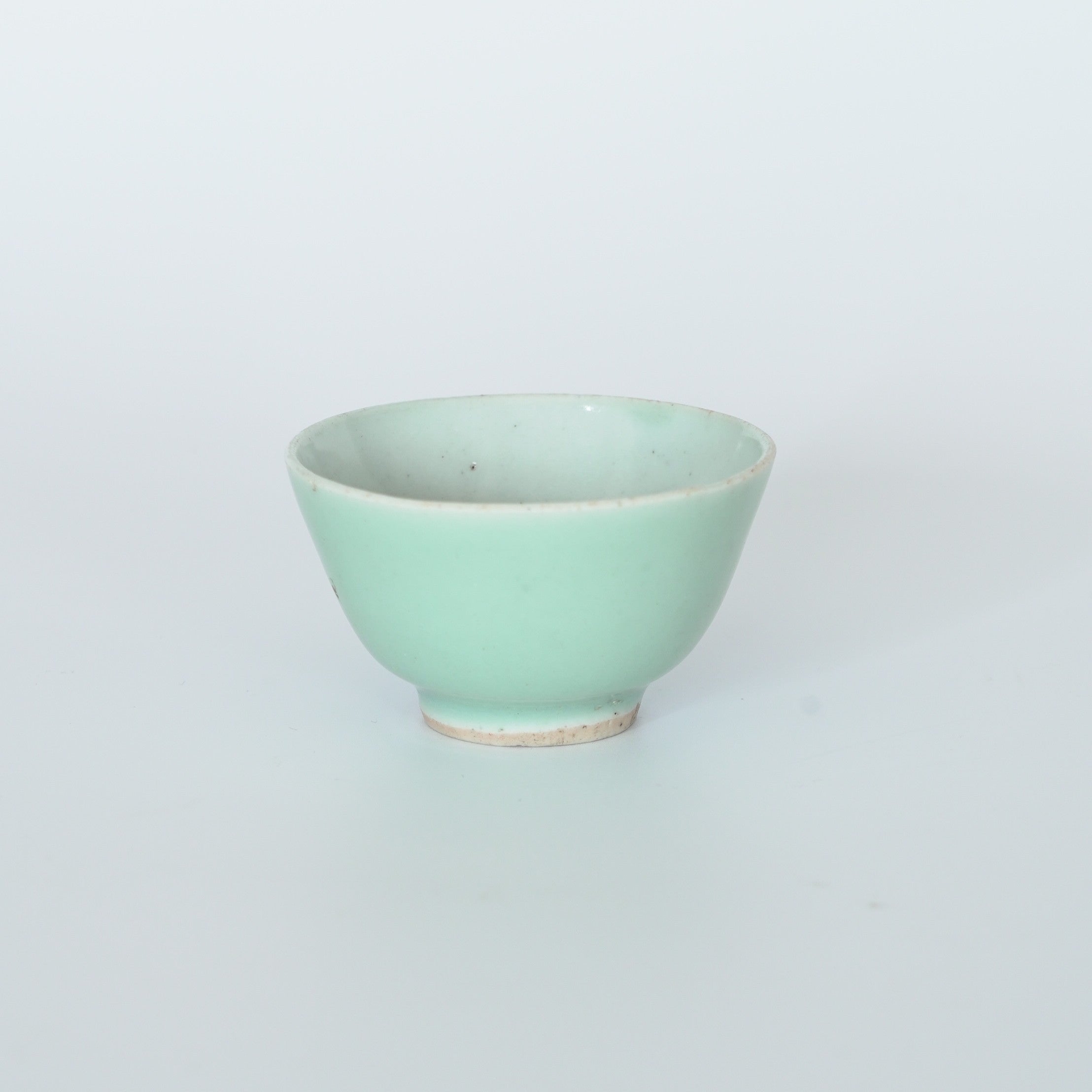 豆青釉茶杯⑧