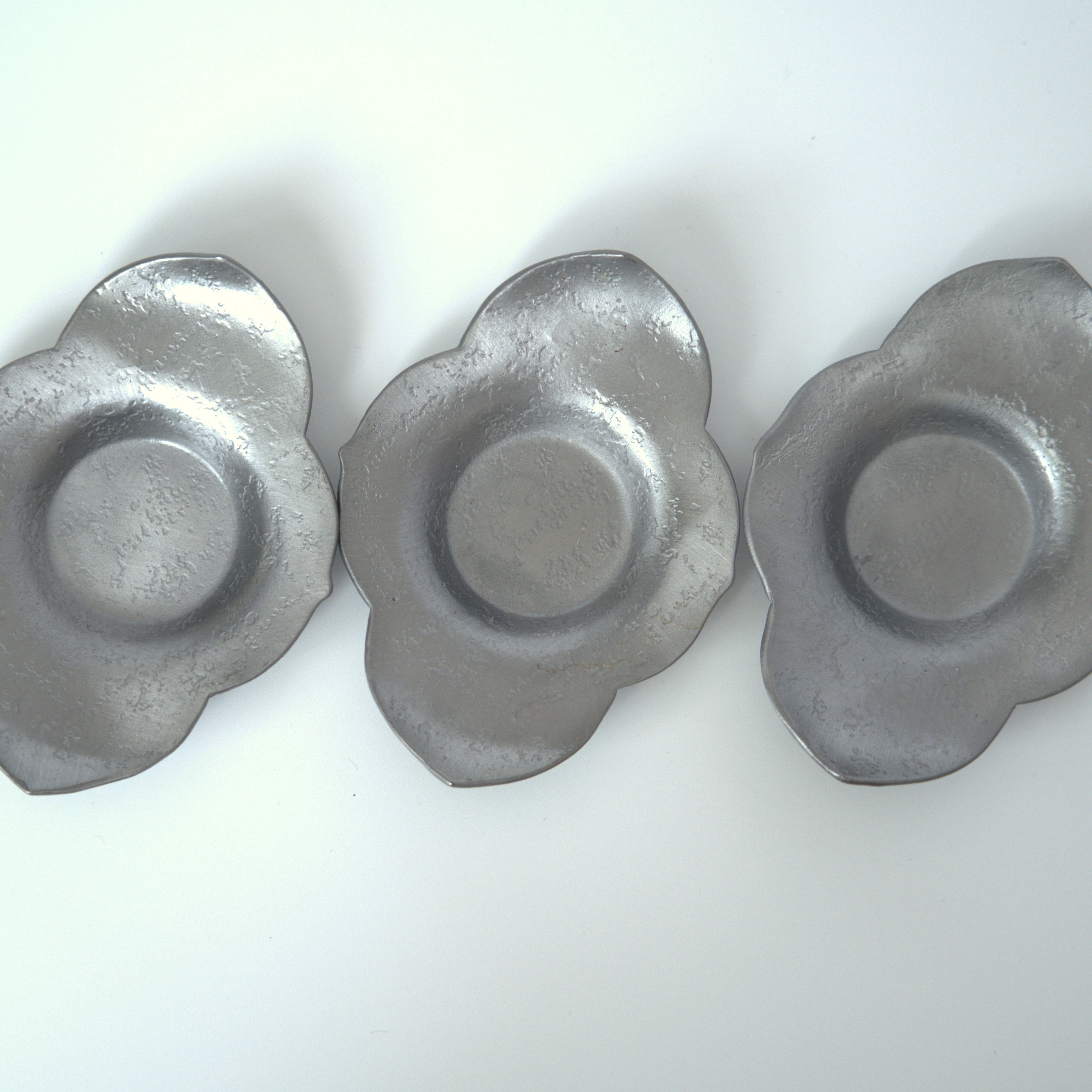 錫製花弁茶托3枚セット