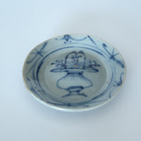 青花花籠蝙蝠文皿