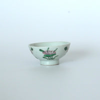 粉彩四季花文茶杯①