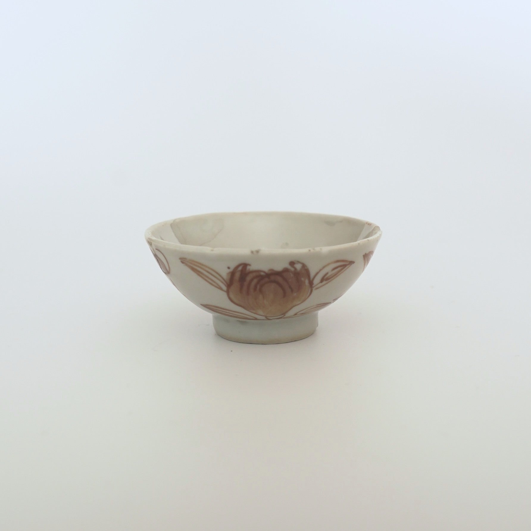 赤絵福寿三多文茶杯⑧