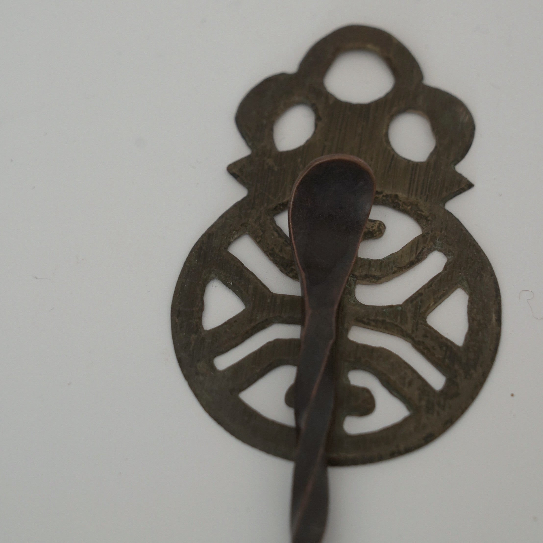 銅製寿字茶枕⑤