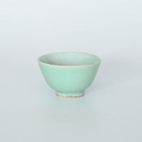 豆青釉茶杯⑧