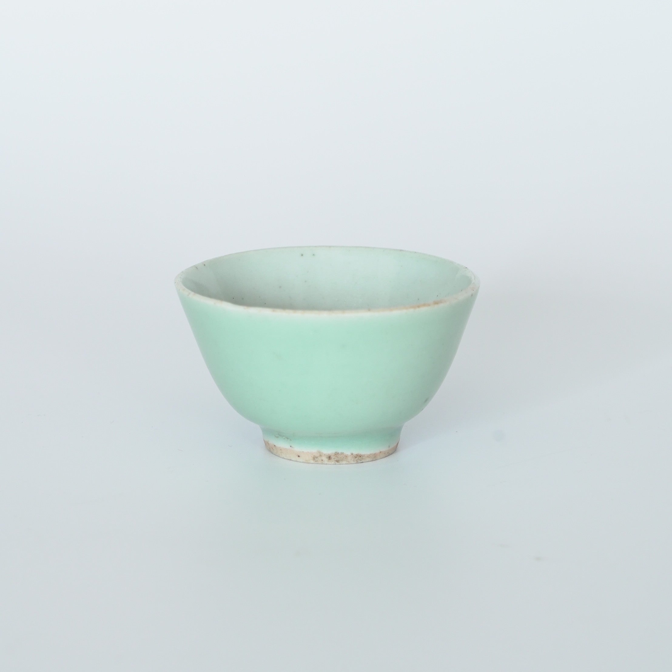 豆青釉茶杯⑧
