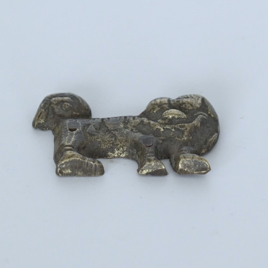 銅製獅子茶枕③右
