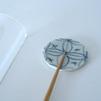 青花七宝文茶枕大