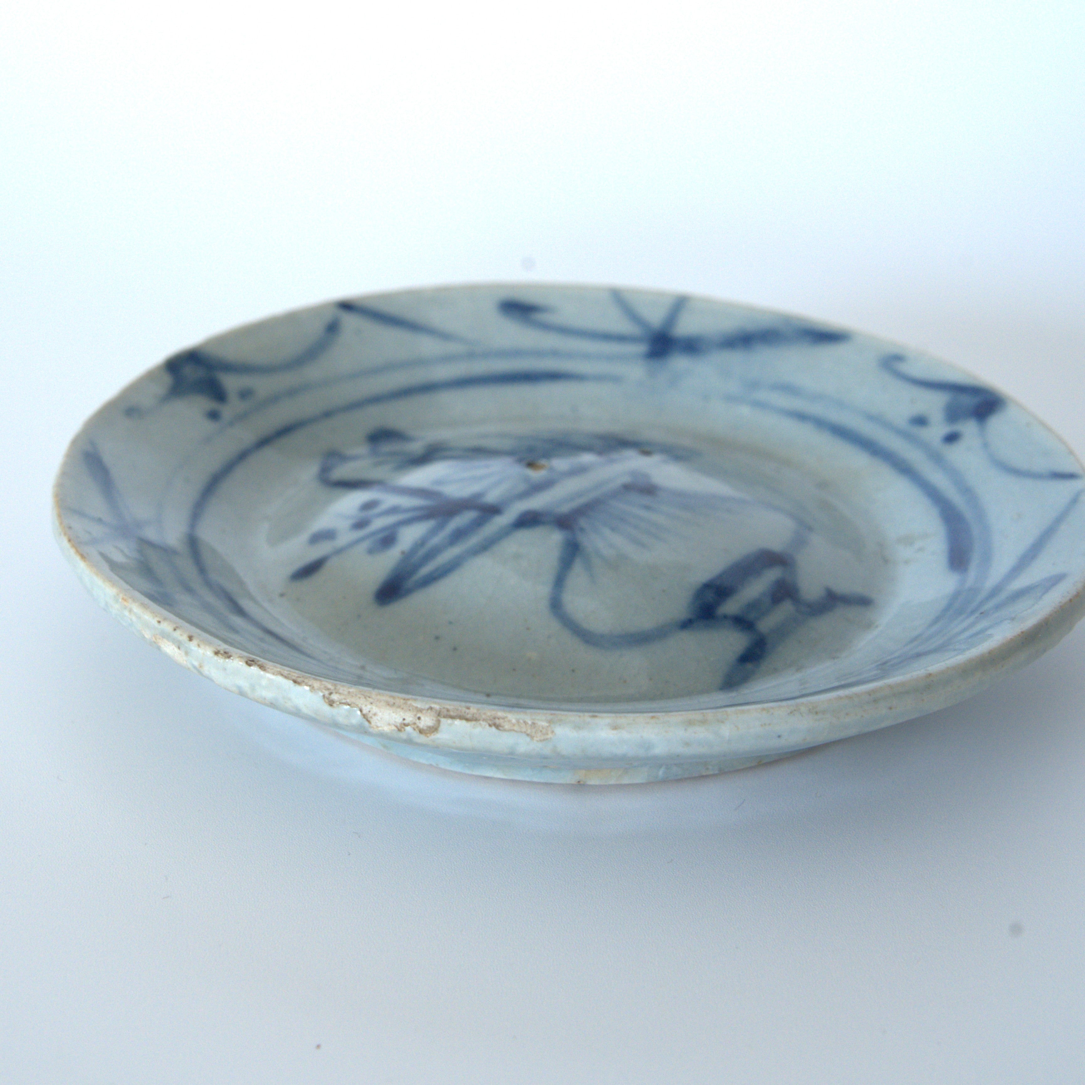 青花花籠蝙蝠文皿