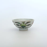 粉彩七宝三多文茶杯①