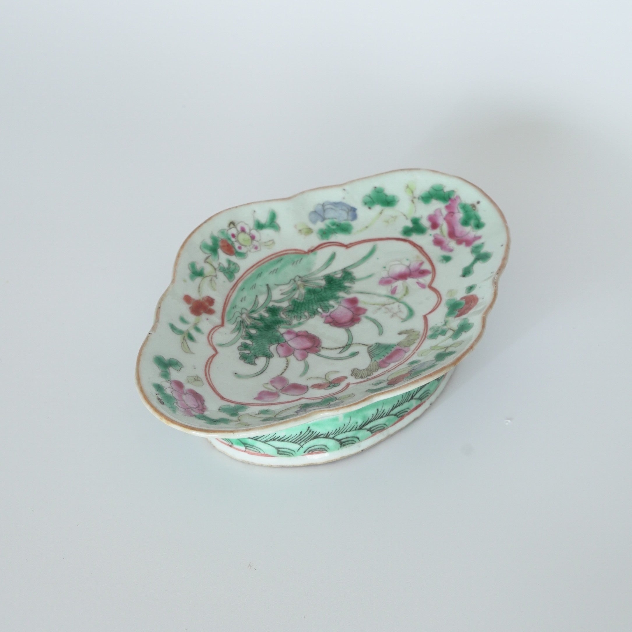 粉彩高台皿⑧