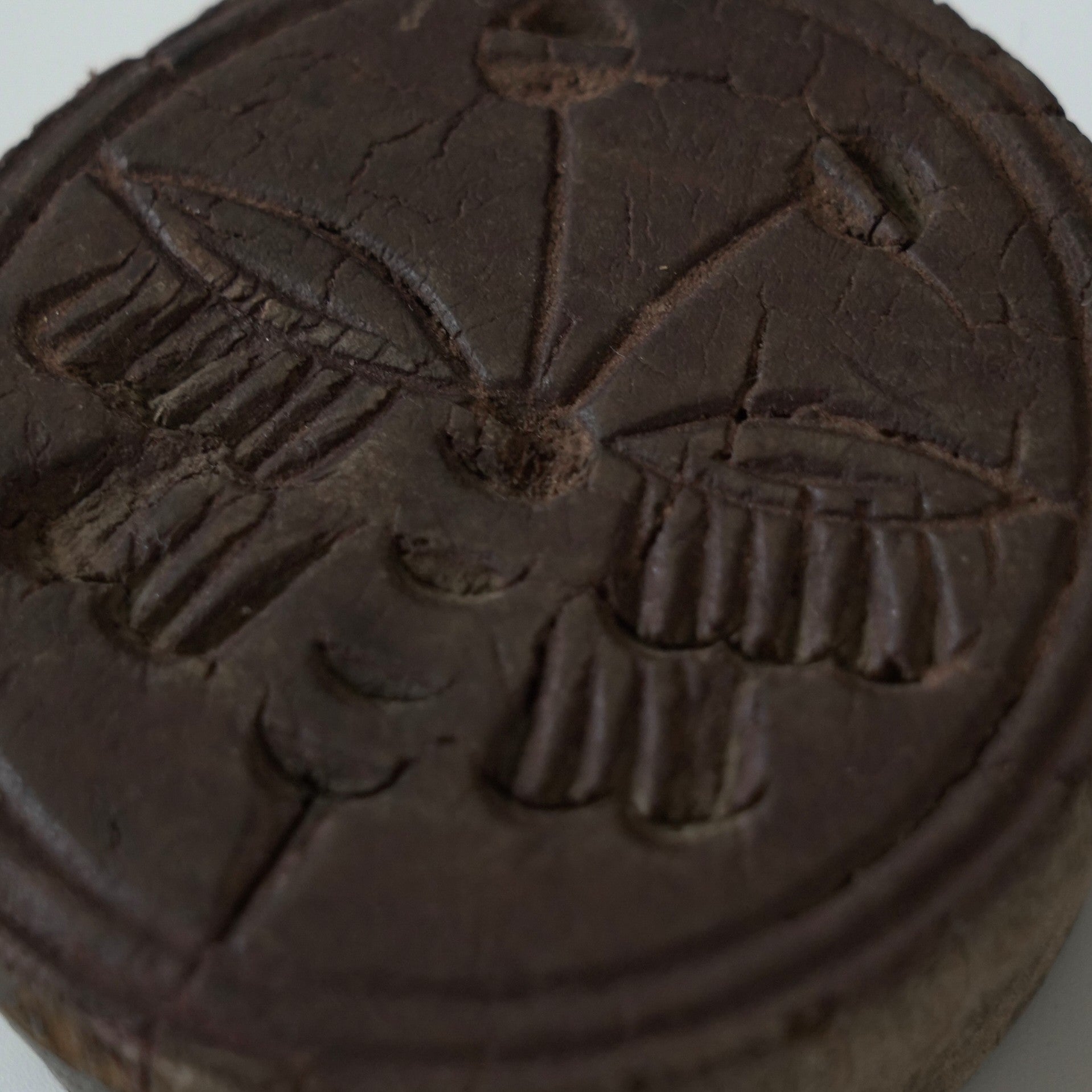 老木彫胡蝶文蓋置