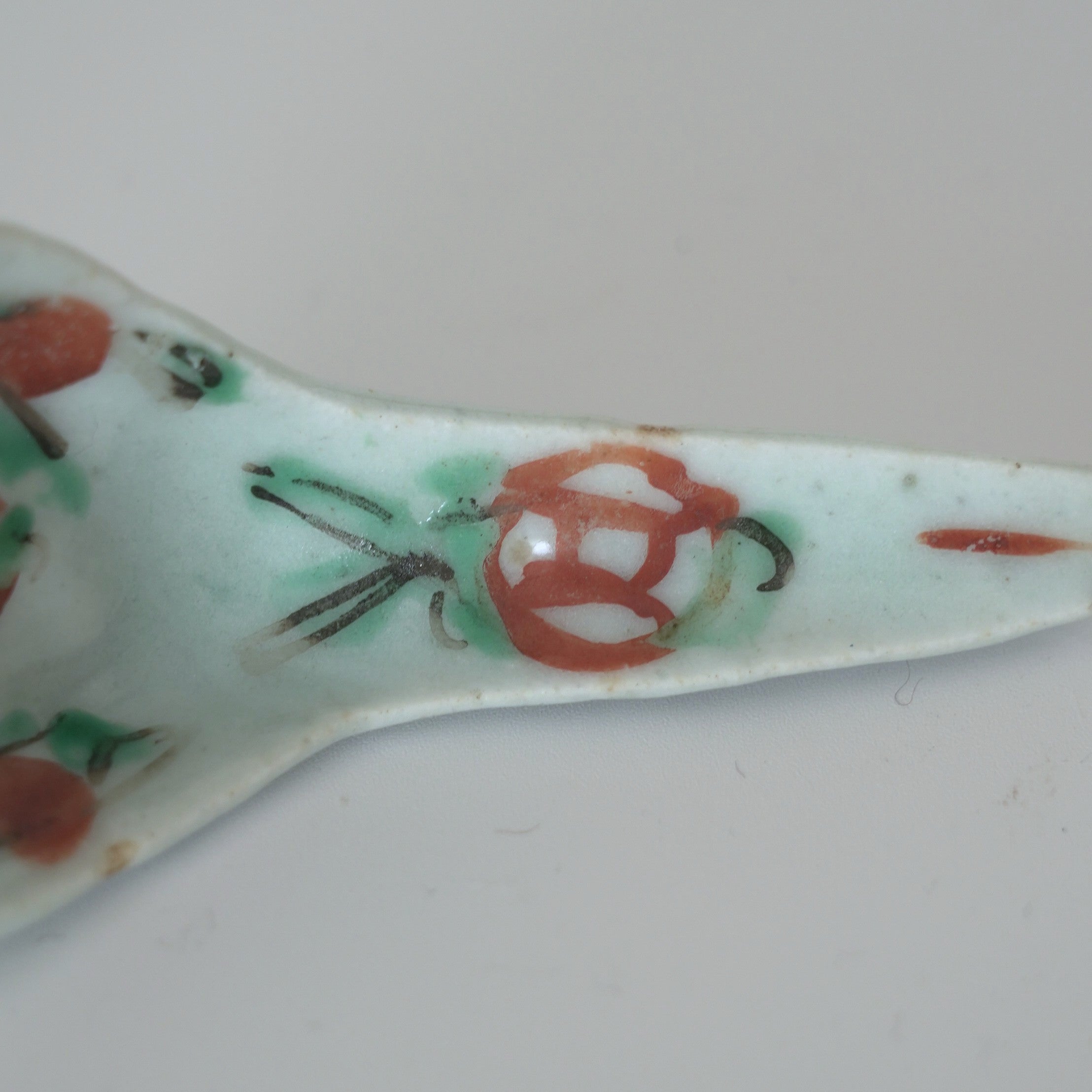 粉彩七宝三多文レンゲ①