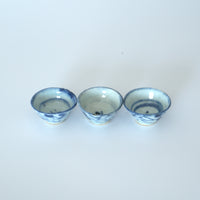 青花唐草文小茶杯３個セット②