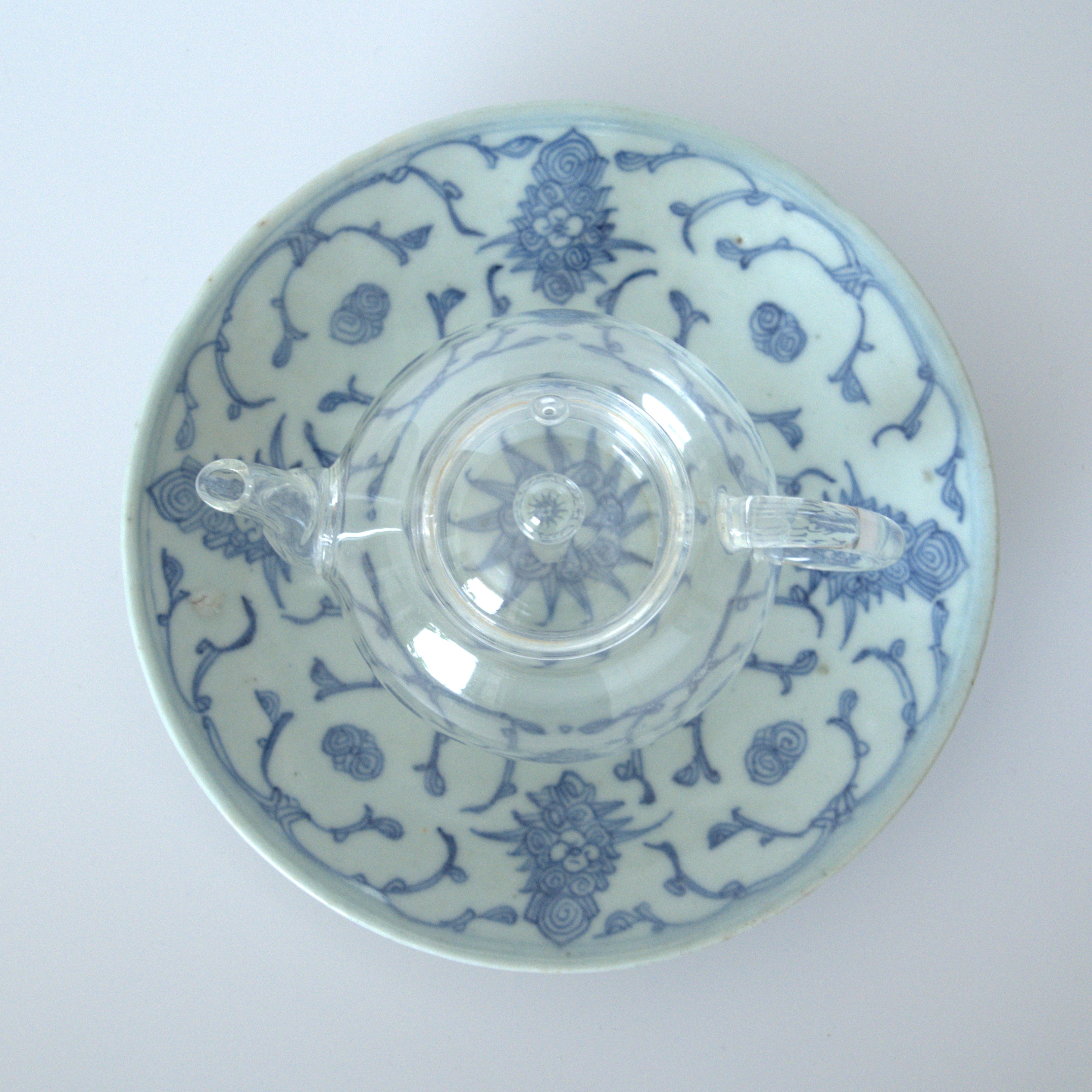 青花絡枝蓮文皿大