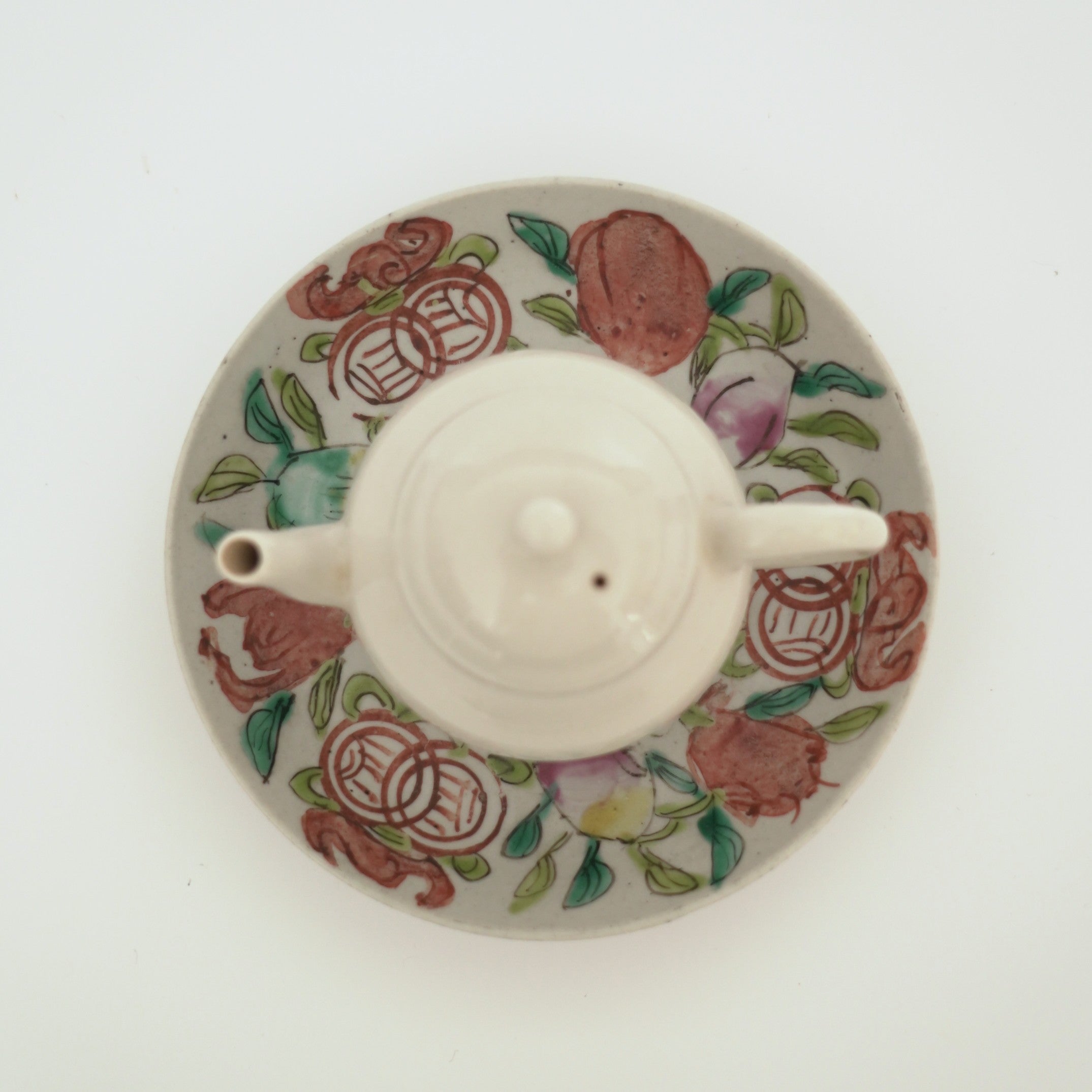 粉彩七宝三多文皿 ⑥